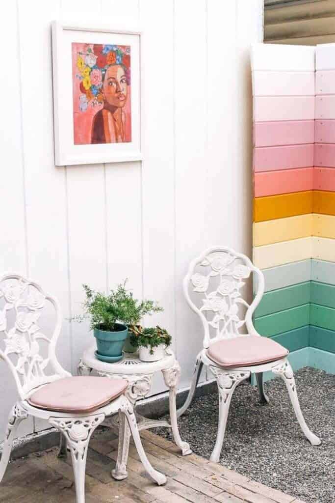 Instantly Transform Your Fence with a Rainbow Color Scheme