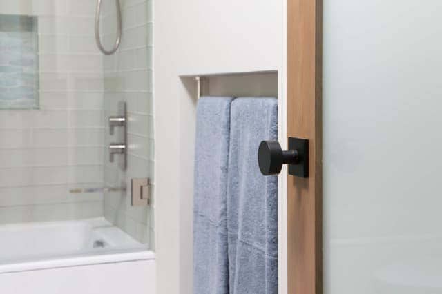 Alcove Rack For Towel Storage