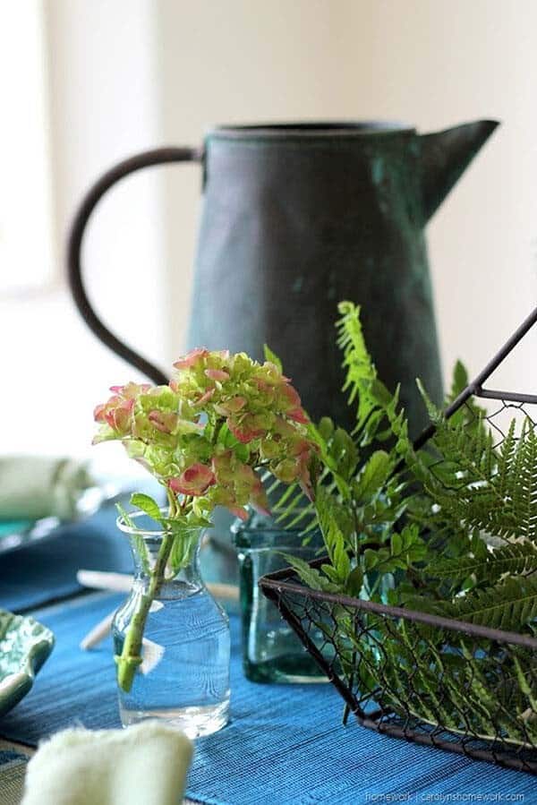 Simple Vintage Summer Table Decor