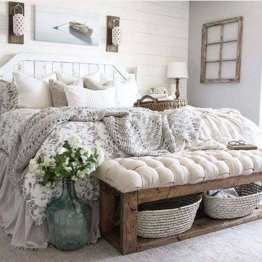 Capture the Charm of an Old Farmhouse Bedroom