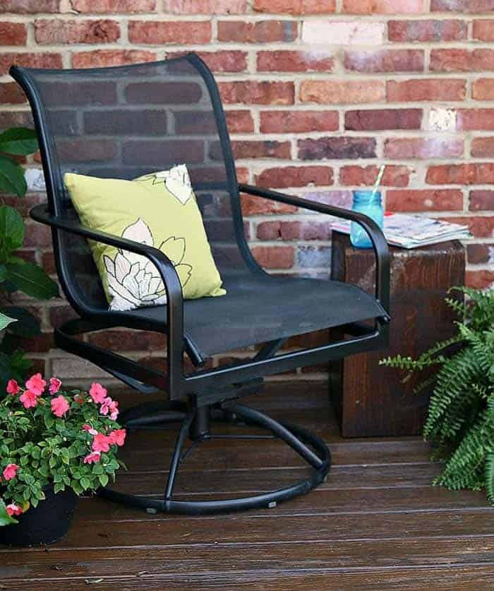 Refresh Your Outdoor Furniture with a New Coat of Paint