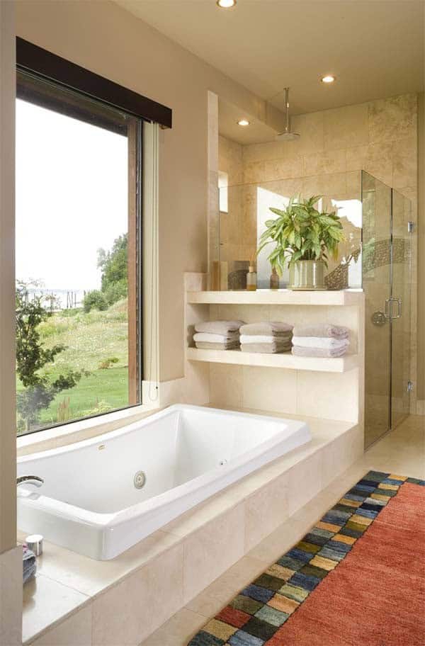 Enjoy a Stunning View with Your Bathtub Design