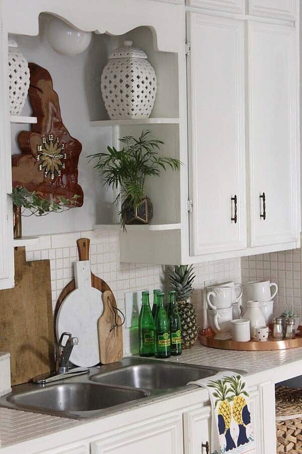 Vintage-Inspired Rounded Sink Shelves