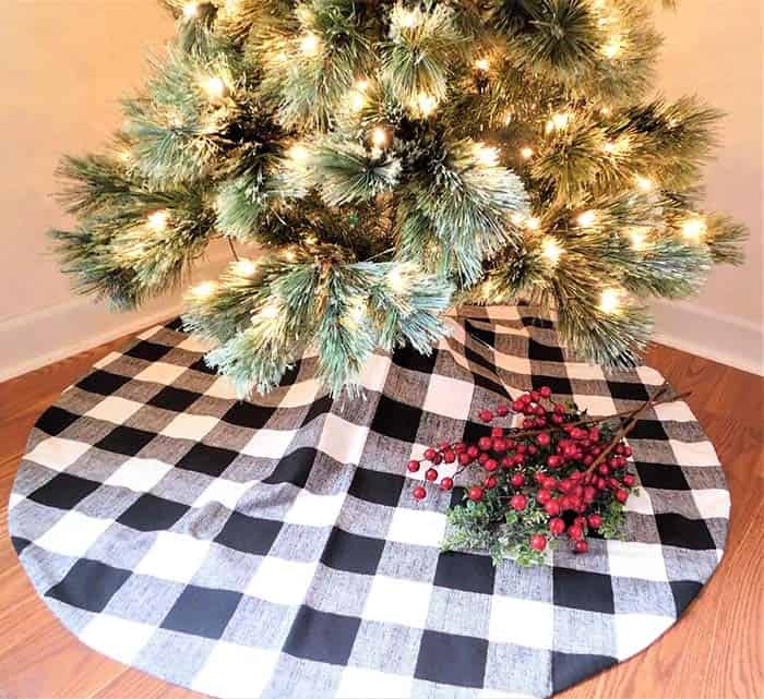 Design Dream Holiday Decor with Black and White Tree Skirt