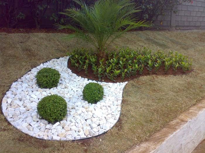 A Hardscape Garden Combined with a Traditional Garden Bed