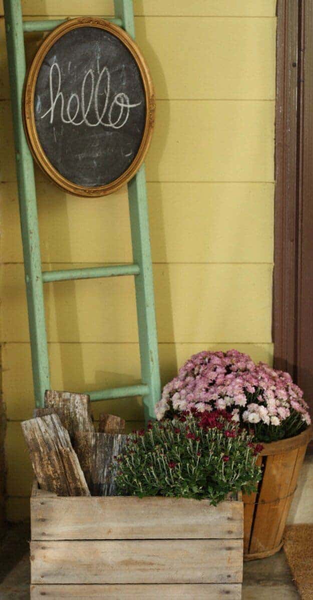 Welcome Guests with a Farmhouse-Inspired Flower Planter Set