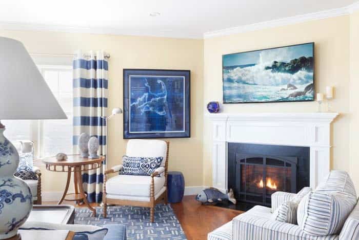 Blue Accents Revitalize The Living Room