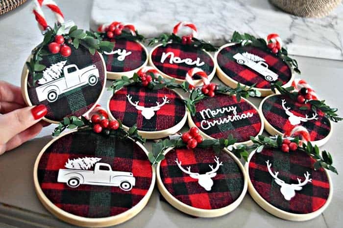 Impress Guests with Buffalo Check Embroidery Ornaments