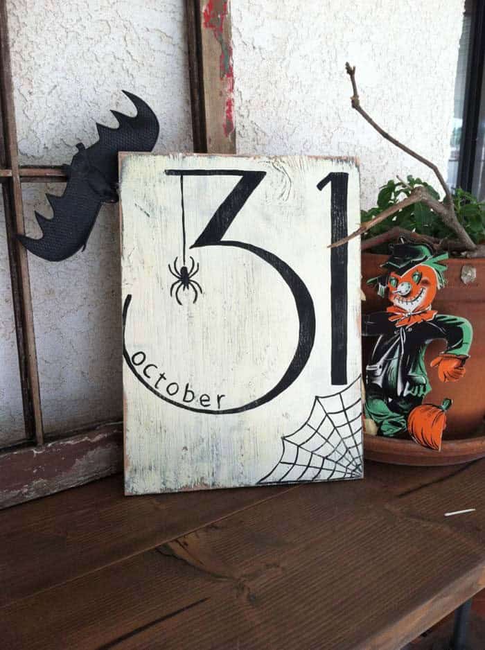 Customize Halloween with Decorative Date Sign