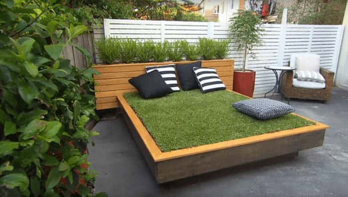 Build an Unconventional Nature-Inspired Outdoor Bed