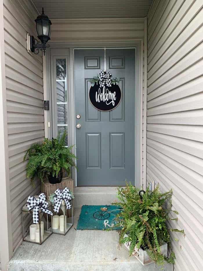 Invite Guests with Buffalo Checked Porch Decor