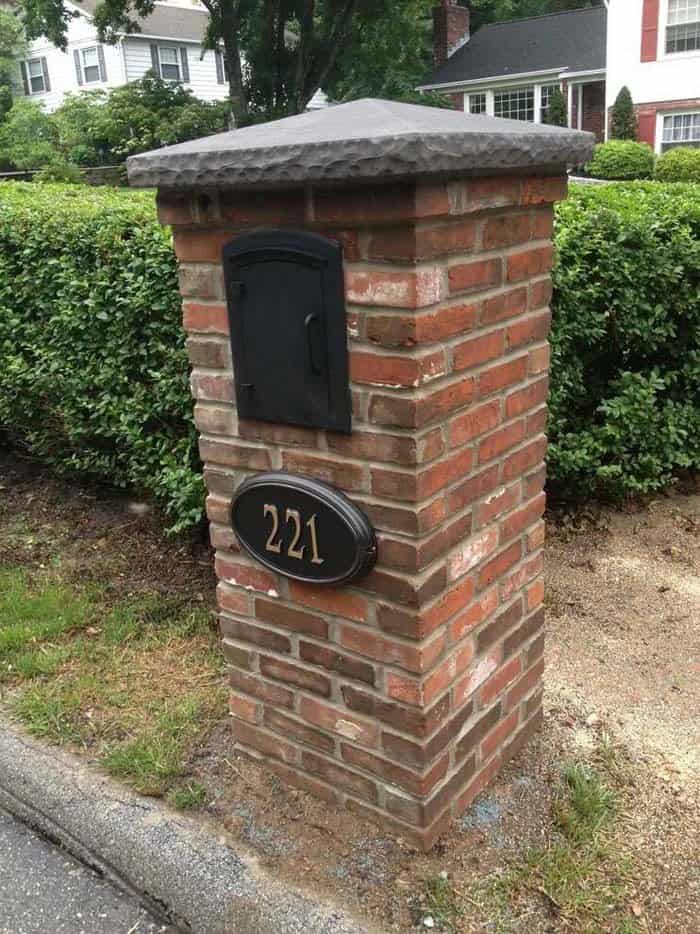 Brick Masonry Pillar Mailbox