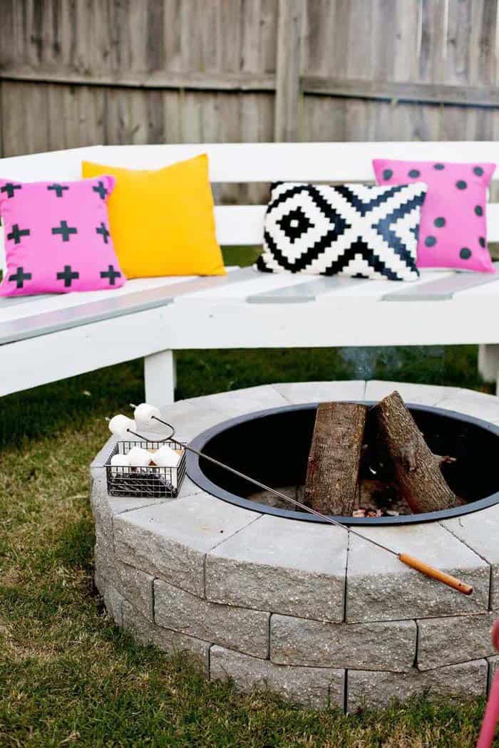 Construct a Fire Pit to Enjoy Cozy Nights