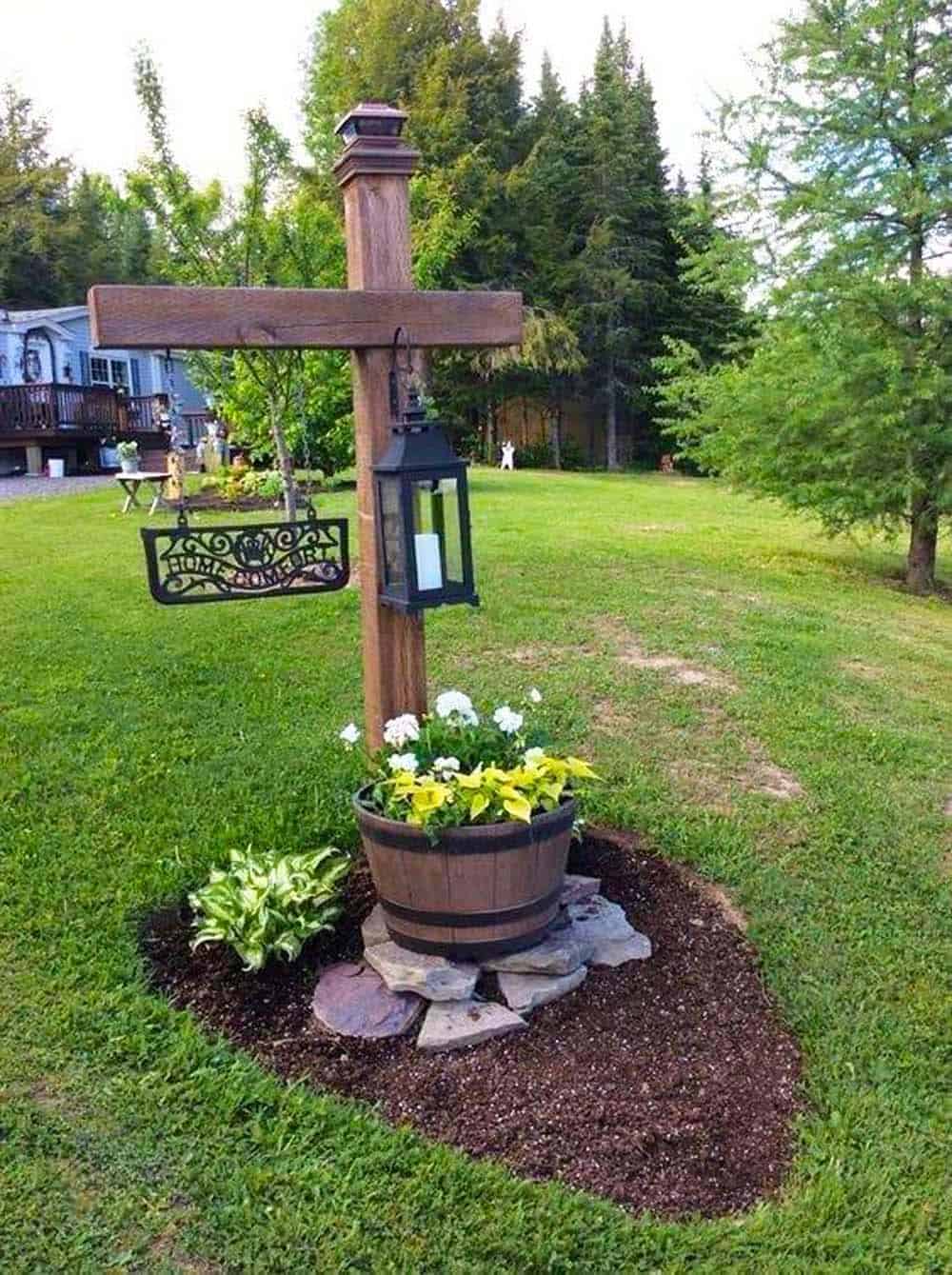 Welcoming Garden Lantern