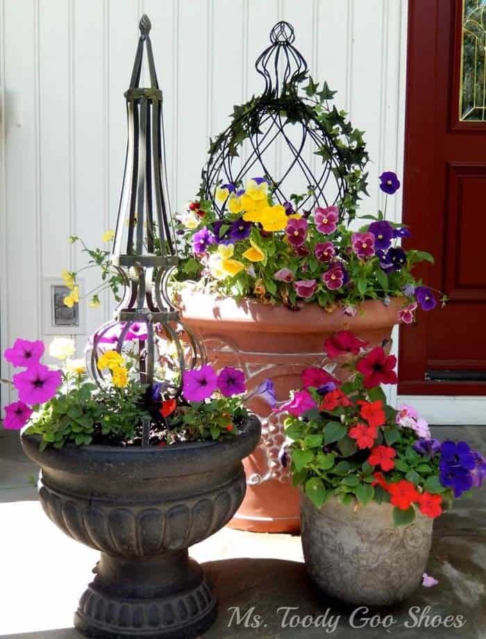 Add Interest with an Eclectic Mismatched Pot Arrangement