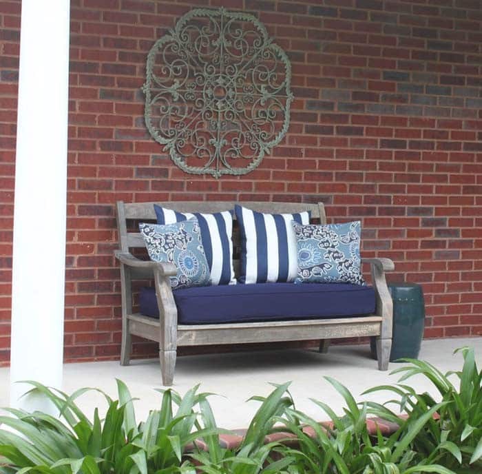 Enhance Your Porch Textured Walls with Metal Scrollwork