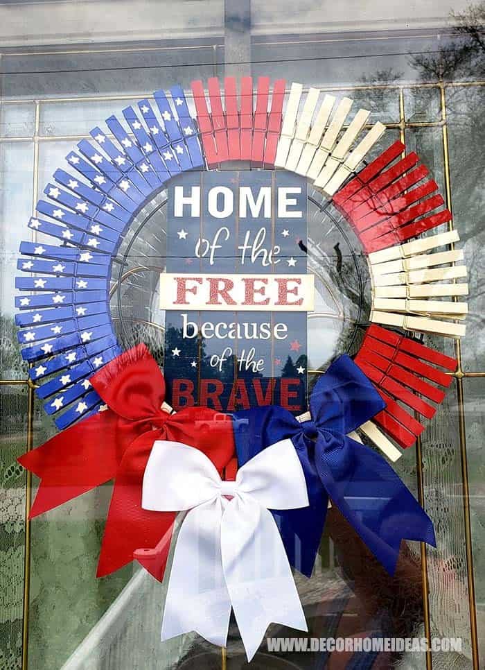 Celebrate Independence with a 4th July Themed Wreath