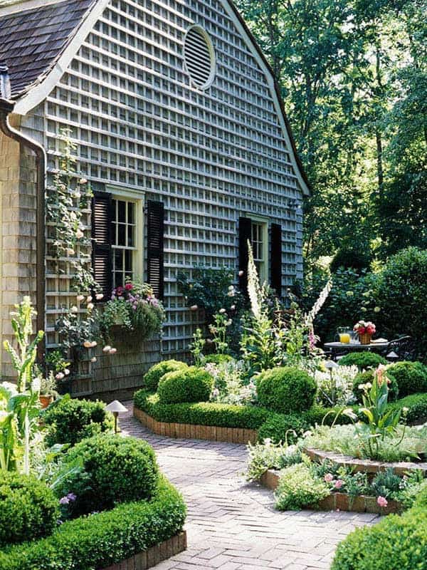 Giant Lattice Wall Trellis