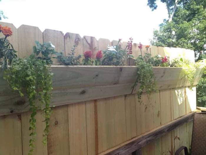 Easy Wooden Board Planter