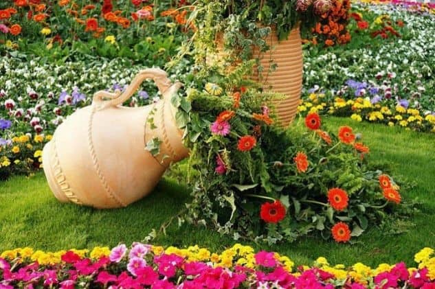 Make Your Garden Pop with a Gorgeous Pot