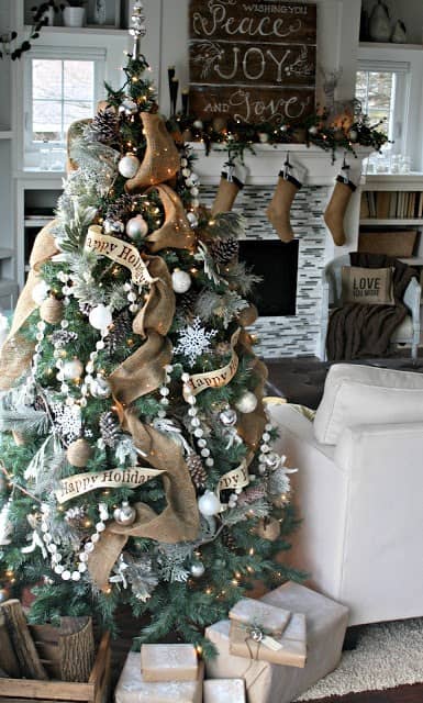 Uncover Timeless Charm with a Rustic Decorated Tree