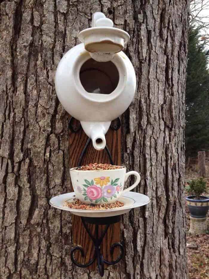 Repurpose a Tea Set Into a Bird Feeder