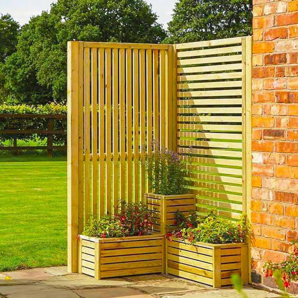 Sleek Garden Partition