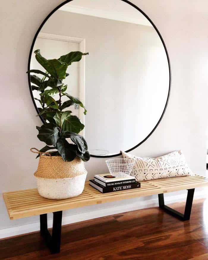 A Statement-Making Wall Mirror for a Modern Home Hallway