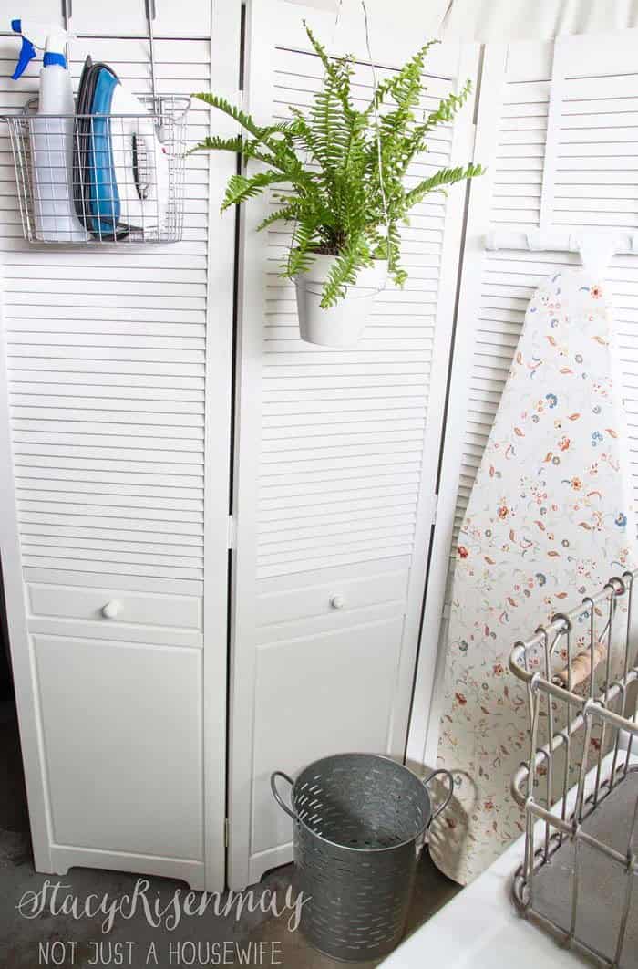 Add Wooden Elements for a Refreshing Laundry Room