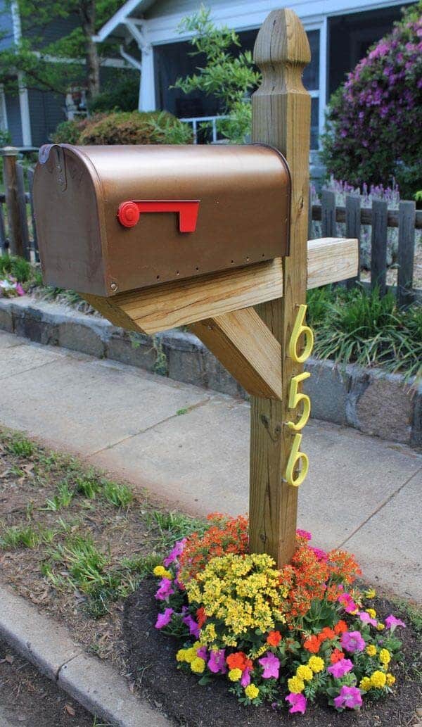 Plant a Flowerbed Around Your Mailbox