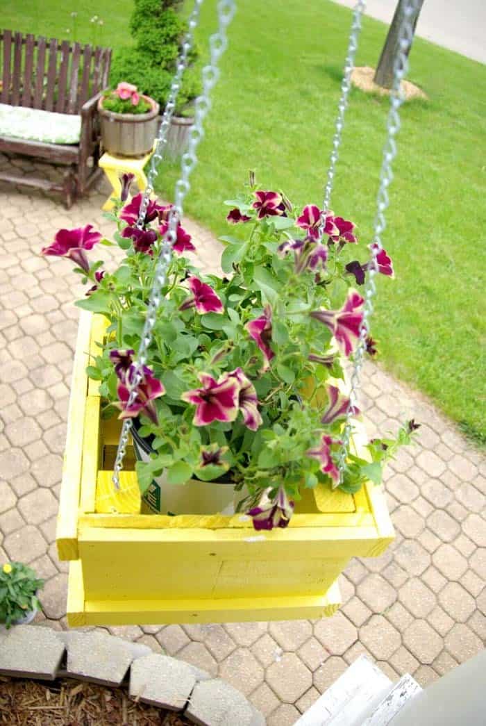 Refresh Your Hanging Wood Planter with a Bright Color