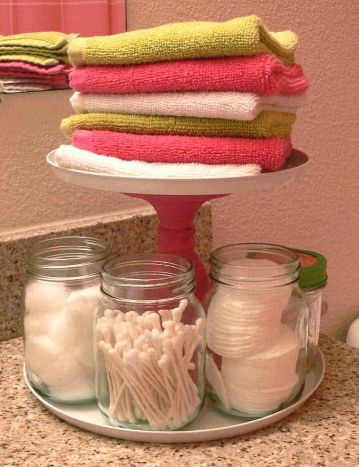 Neat and Hygienic Setup for Face Cleansing Accessories