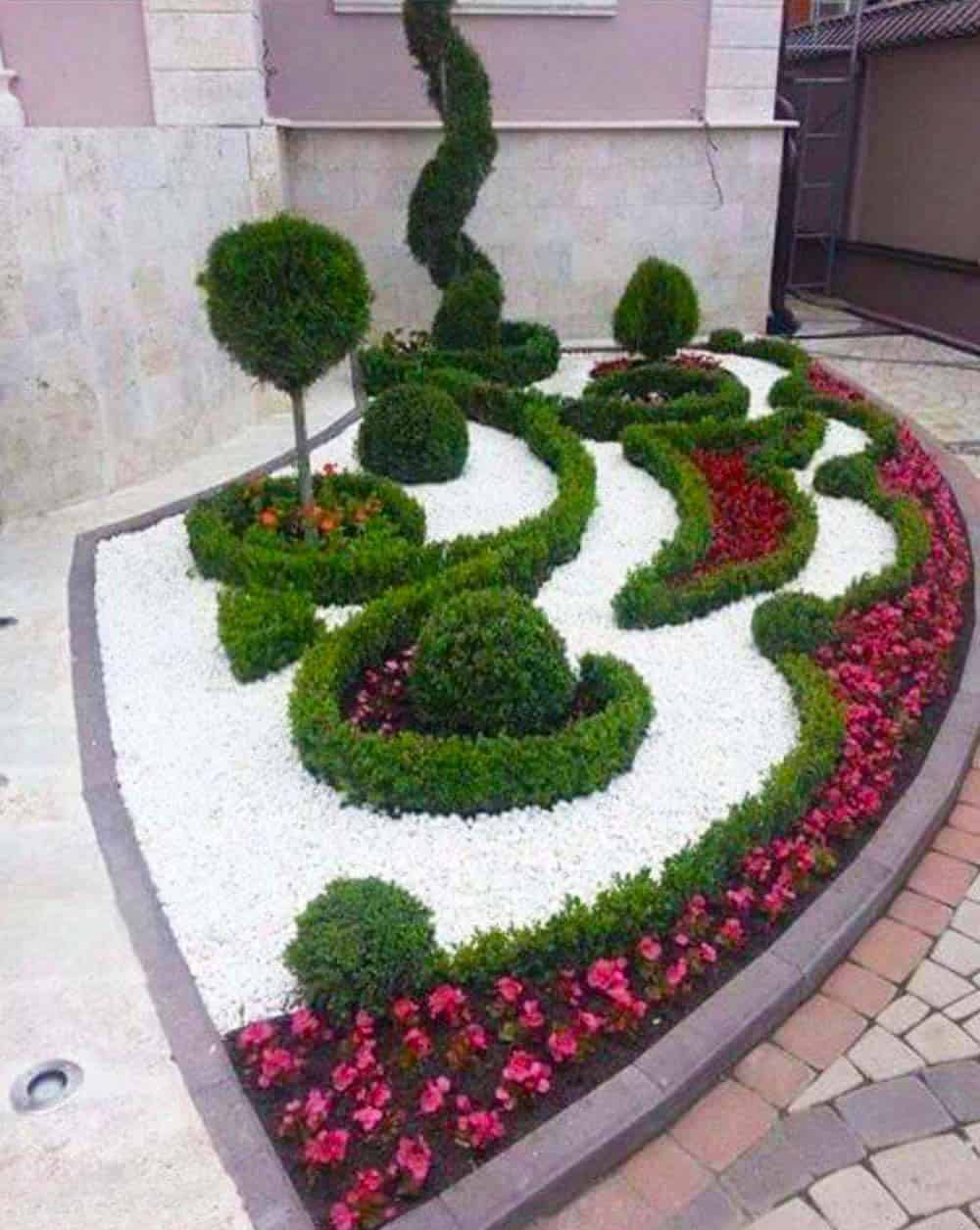 Topiary Swirl Elegance