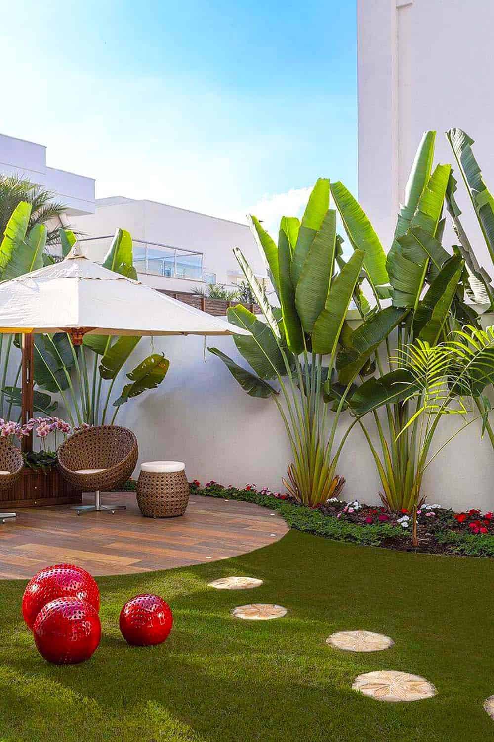 Tropical Garden Lounge