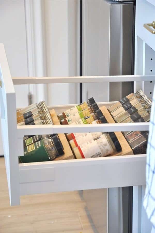 Simple Wood Block Drawer Rack