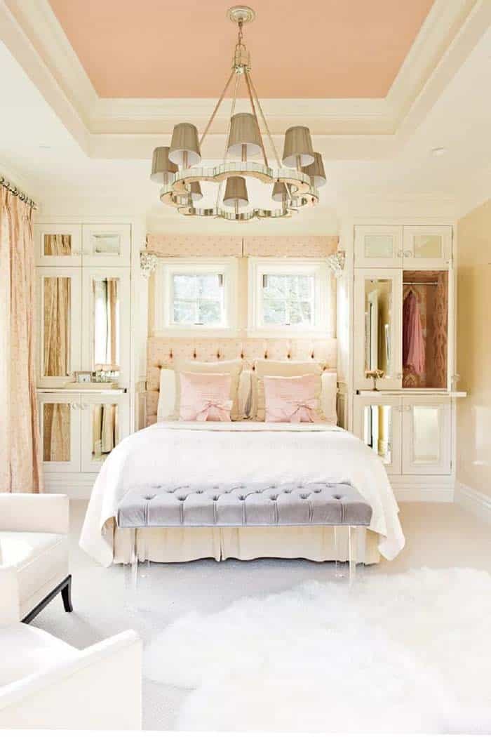 Peach-Colored Bedroom for a Trendy Woman