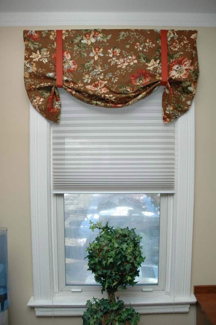 DIY No Sew Elegant Window Valance