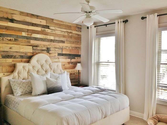 DIY Pallet Wall