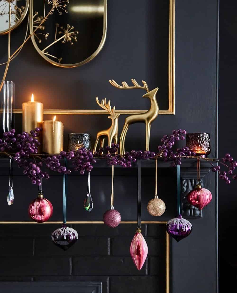 Black And Metallic Gold Shelf Decoration