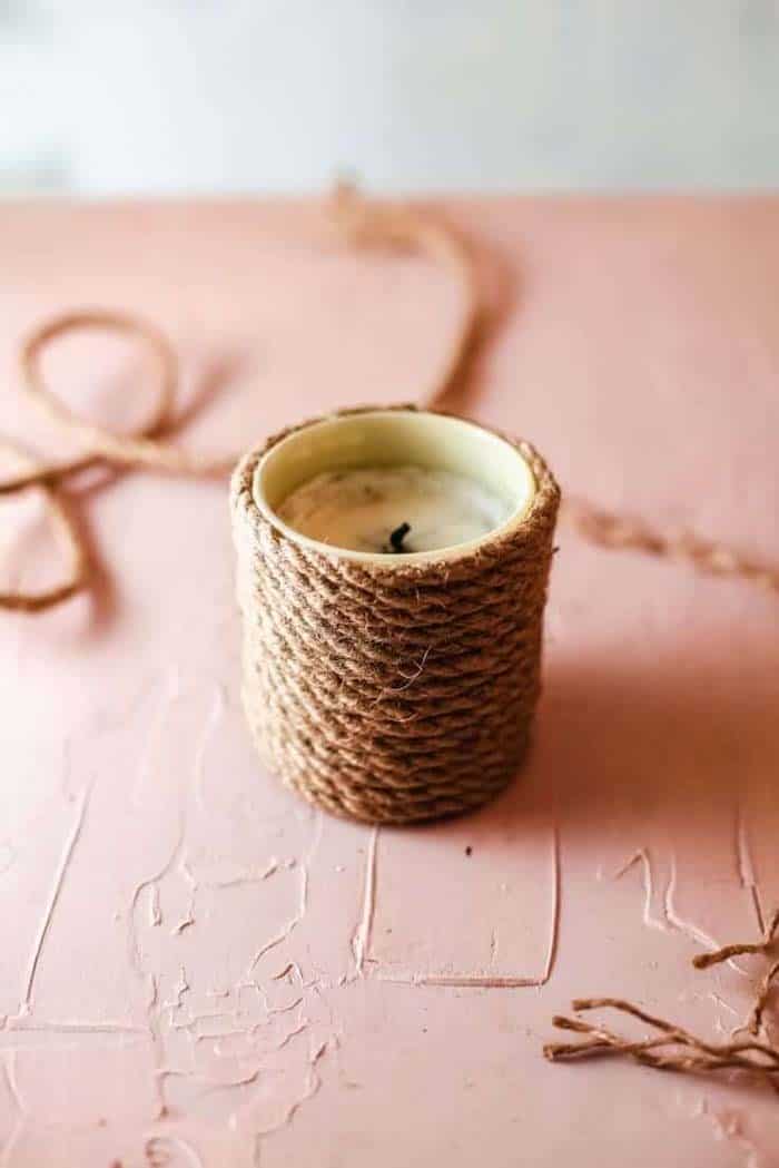 Rope Gives Votive Candles a Beach Theme