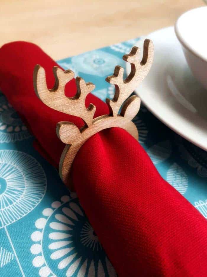 Accent Your Holiday Table With Reindeer Rings