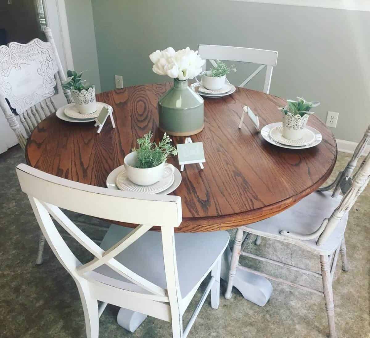 White And Green Tablescape