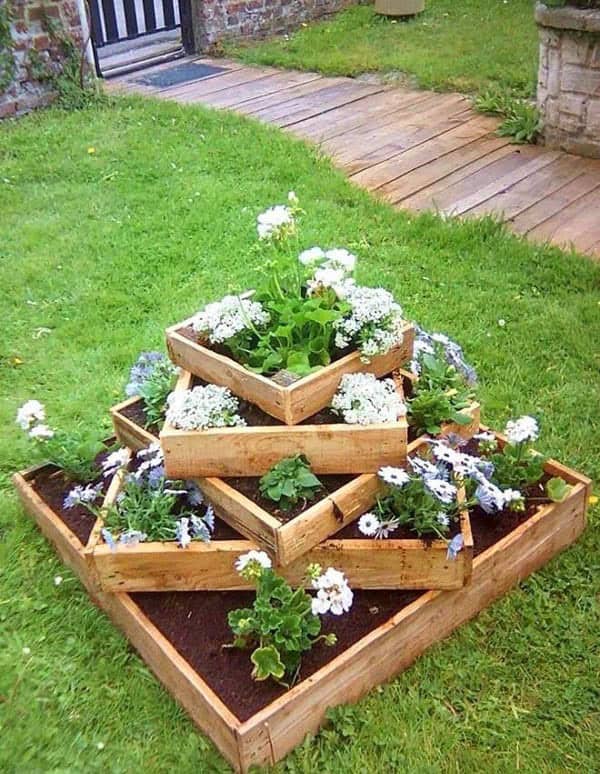 Create a Rustic Planter From Old Wooden Pallet