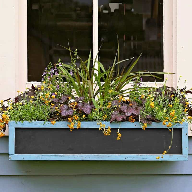 Farmhouse Window Box With Chalk Paint