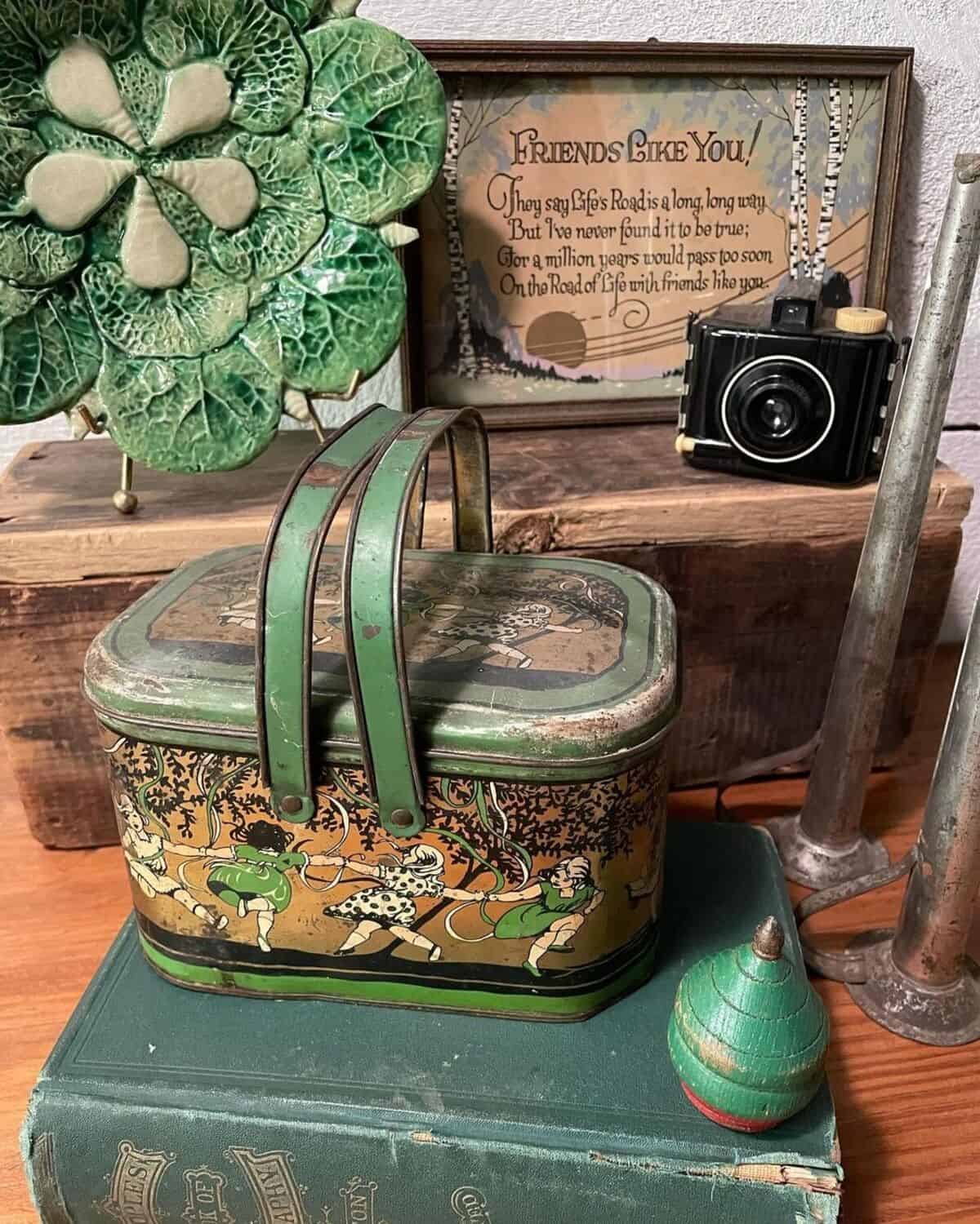 A Vintage Jewelry Box