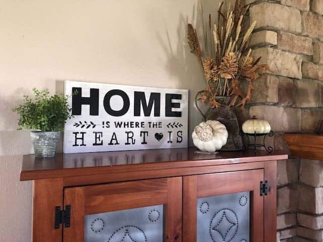 Create a Farmhouse Entryway with DIY Wooden Sign Decor