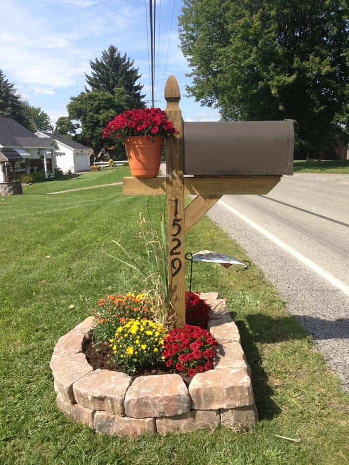 Mailbox Makeover To Spruce Up Grass