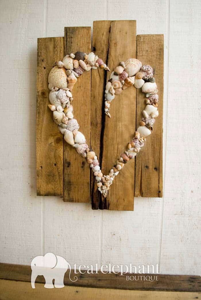 Seashell Wall Art with Rustic Beach Vibe