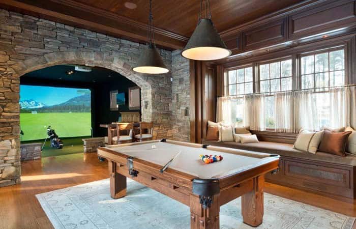 Traditional Lodge Style Golf Room