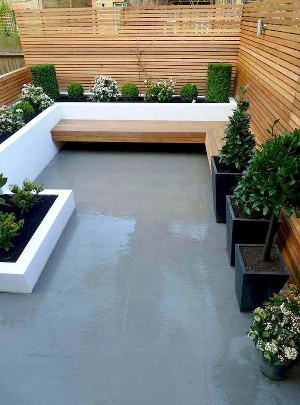 Sleek Garden Minimalism